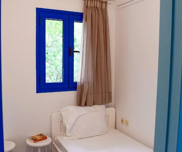 Muses Seaside Aparthotel