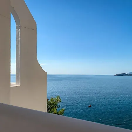 Muses Seaside Parálion Ástros