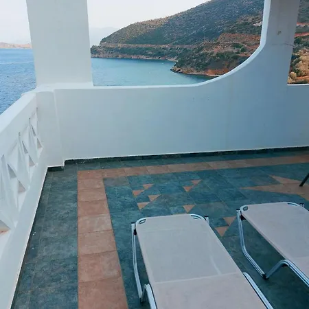 Muses Seaside Aparthotel