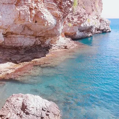 Muses Seaside Parálion Ástros