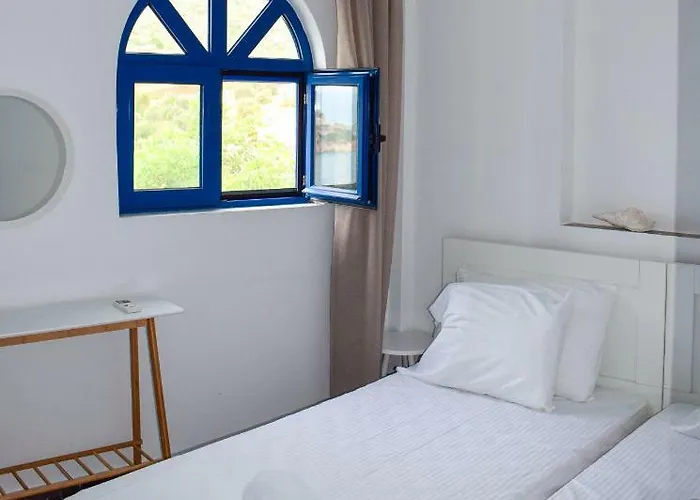 Muses Seaside Parálion Ástros